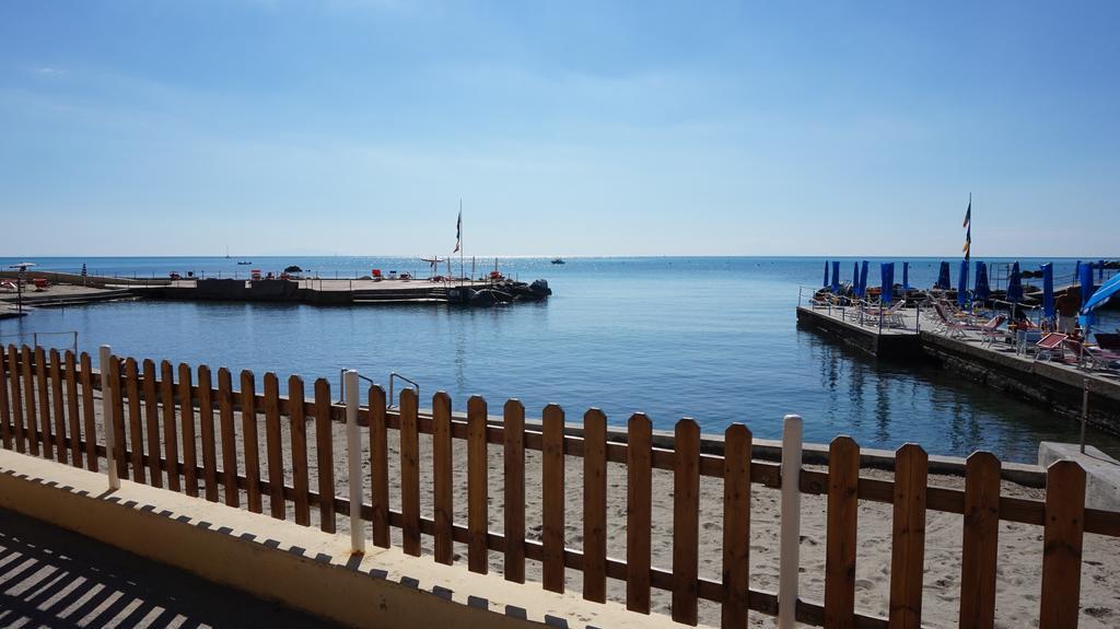 A 20 Mt Dal Mare Con Ombrellone E Sdraio In Spiaggia Apartment