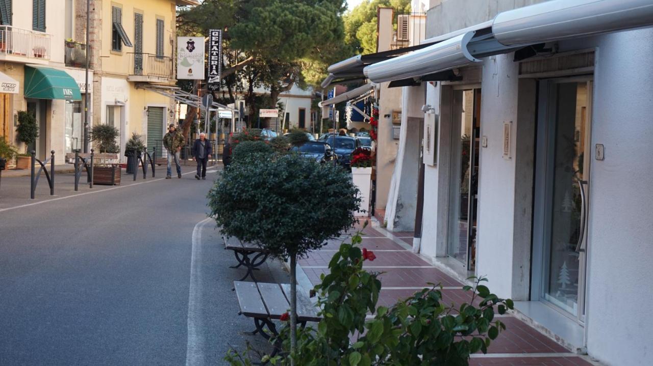 Apartment A 20 Mt Dal Mare Con Ombrellone E Sdraio In Spiaggia Castiglioncello